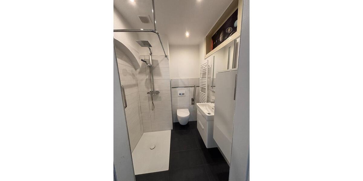 Etagenwohnung Neunkirchen - 5 Zimmer, 132 m&sup2;, 1.100&euro; | Angebot:25476139