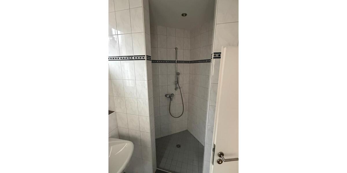Etagenwohnung Saarbrücken Kieselhumes - 4 Zimmer, 130 m&sup2;, 1.100&euro; | Angebot:26566234