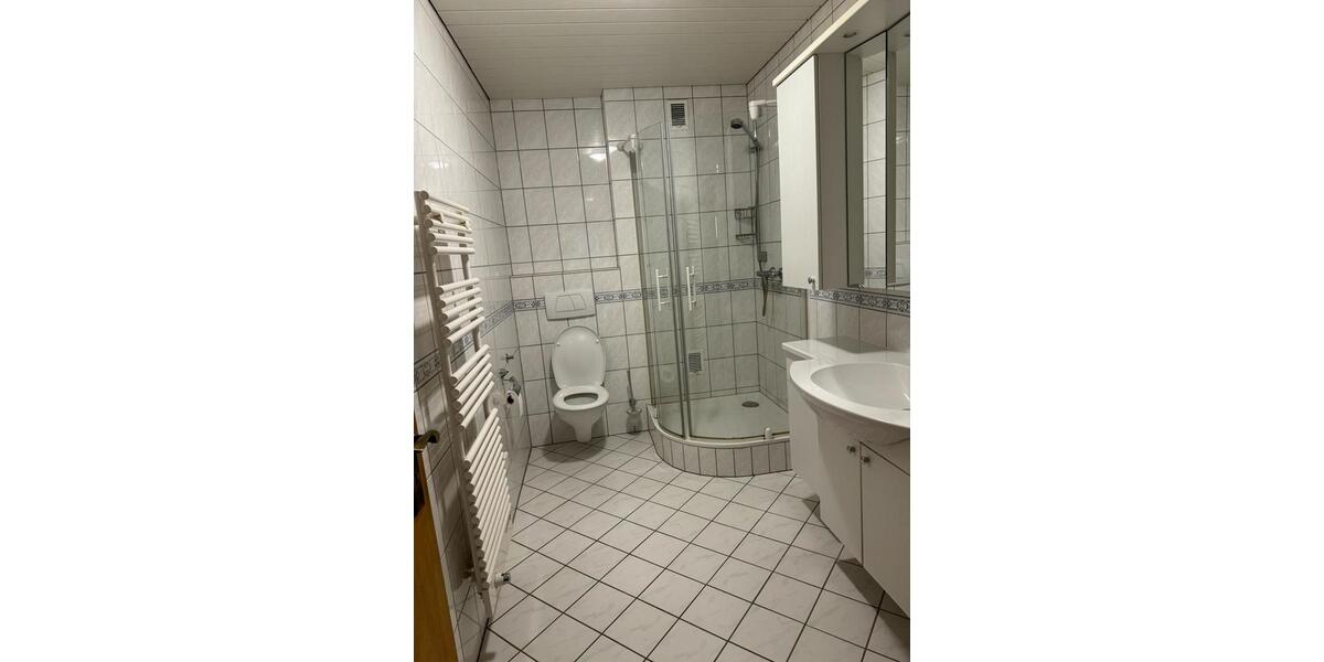 Etagenwohnung Dillingen (Saar) - 7 Zimmer, 135 m&sup2;, 980&euro; | Angebot:25973501