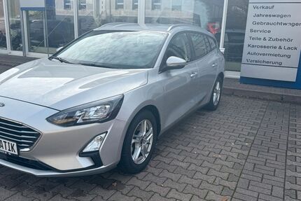 Ford Focus 42.500 km 20.390 &euro; Hornbach 66500