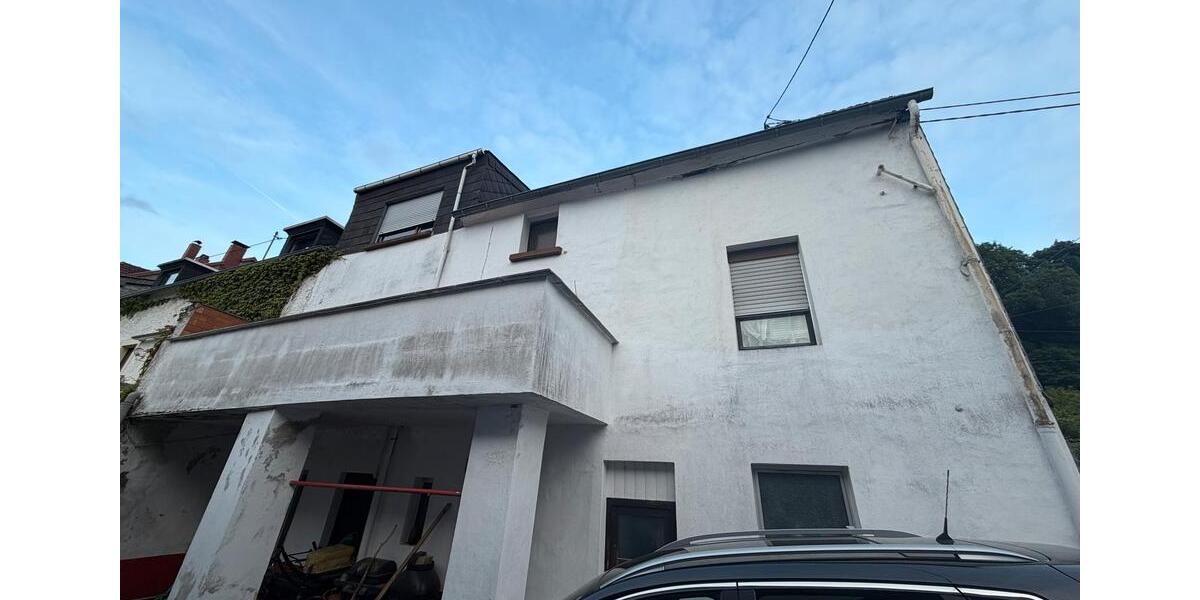 Reihenhaus Sulzbach (Saar) - 9 Zimmer, 229 m&sup2;, 140.000&euro; | Angebot:26642930