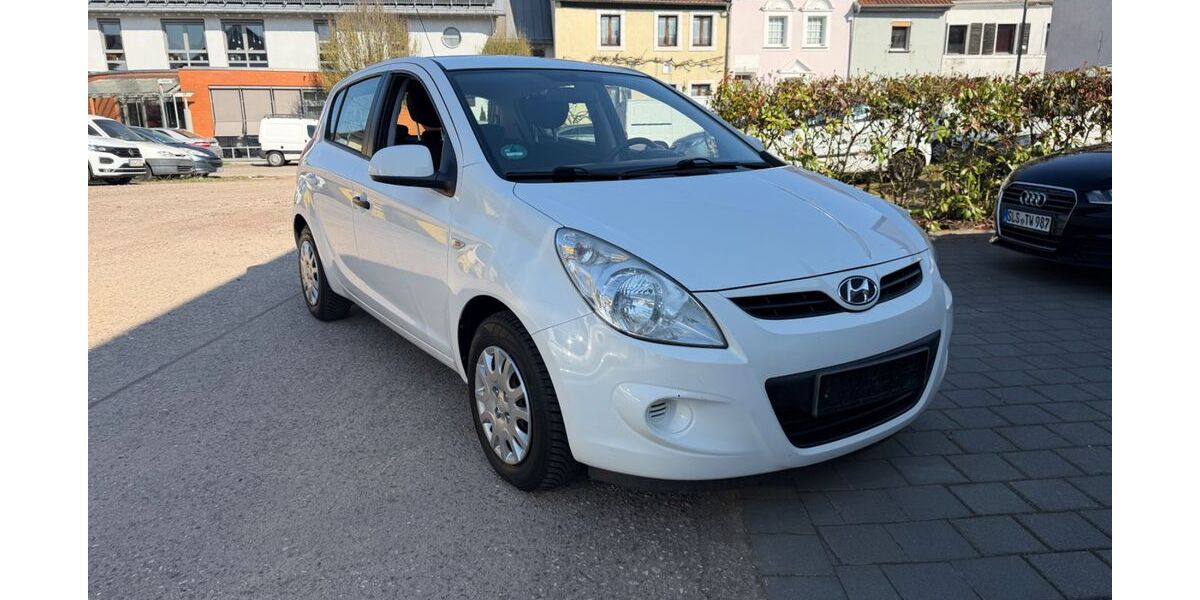 Hyundai i20 155.000 km 4.300 &euro; Saarlouis 66740