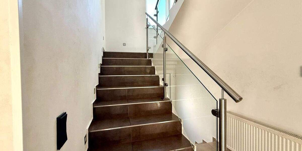 Freistehendes EFH mit großem Garten, Terrasse & Erweiterungspotenzial - saniert, neue Heizung (2023) - Einfamilienhaus Lebach | Angebot:25703541