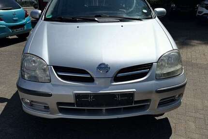 Nissan Almera 95.028 km 2.999 &euro; Homburg 66424