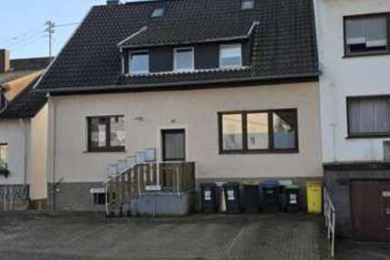 Haus Nalbach - 13 Zimmer, 351 m&sup2;, 469.000&euro; | Angebot:25615176