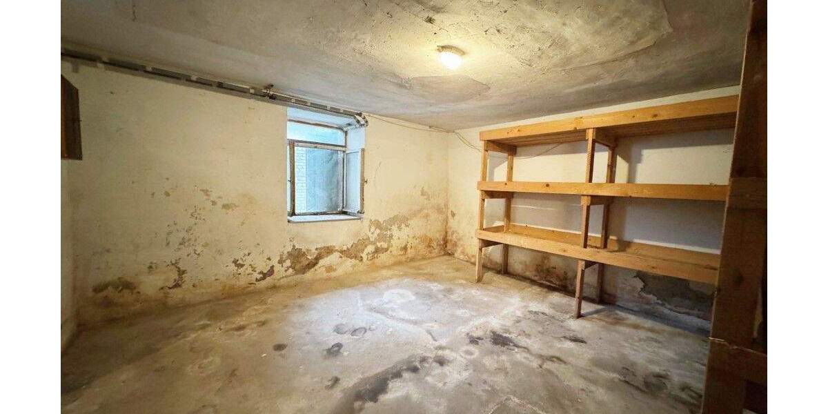 Einfamilienhaus St. Ingbert Rentrisch - 9 Zimmer, 190 m&sup2;, 169.000&euro; | Angebot:25668583