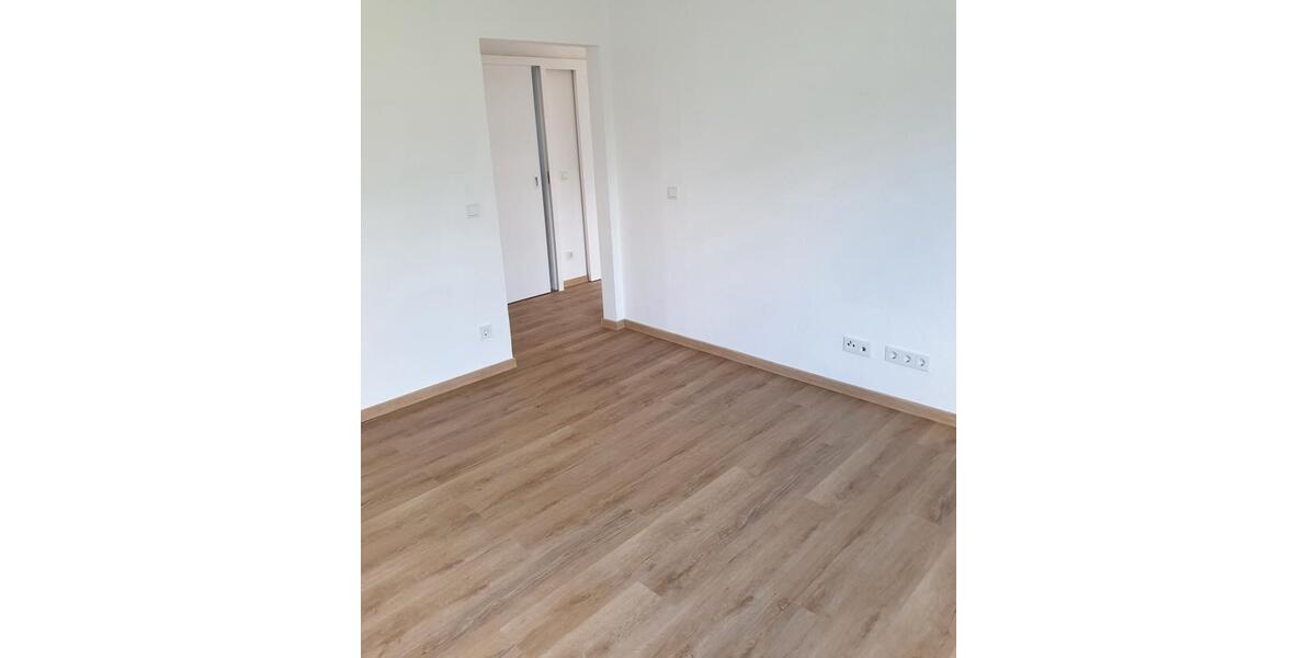 Etagenwohnung Saarbrücken Neue Bremm - 3 Zimmer, 70 m&sup2;, 850&euro; | Angebot:25905772