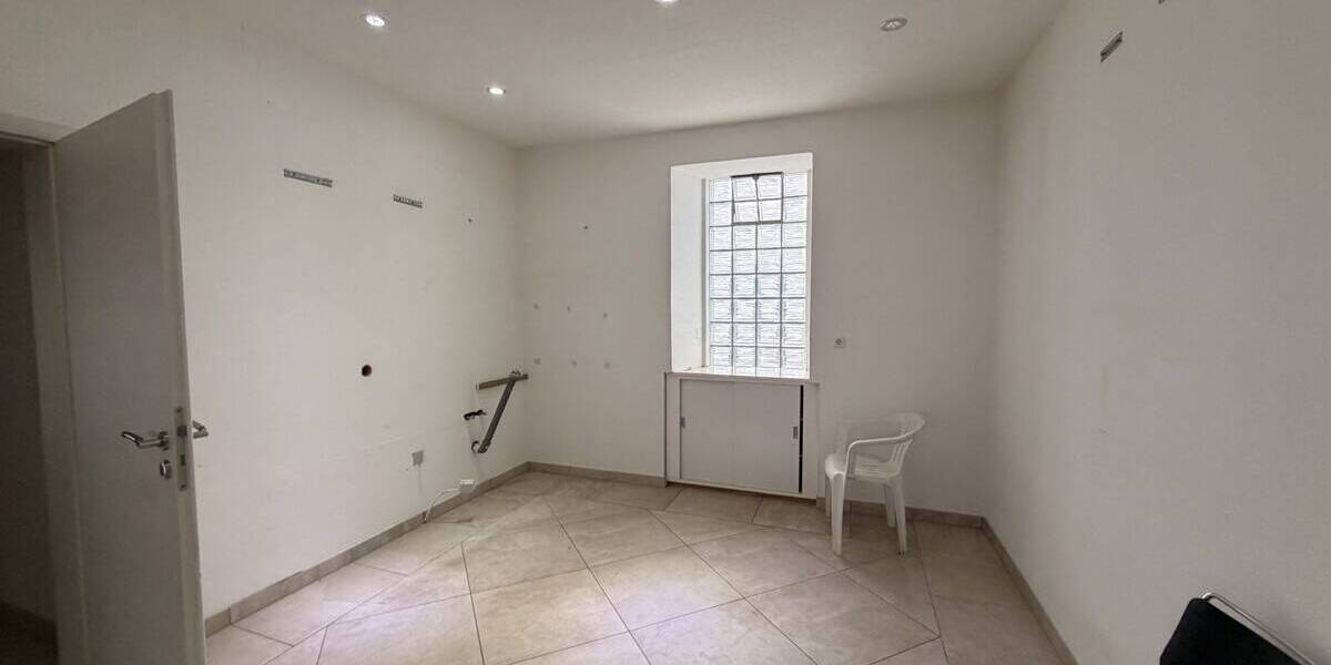 Mehrfamilienhaus, Wohnhaus Schiffweiler - 6 Zimmer, 184 m&sup2;, 265.000&euro; | Angebot:26641339