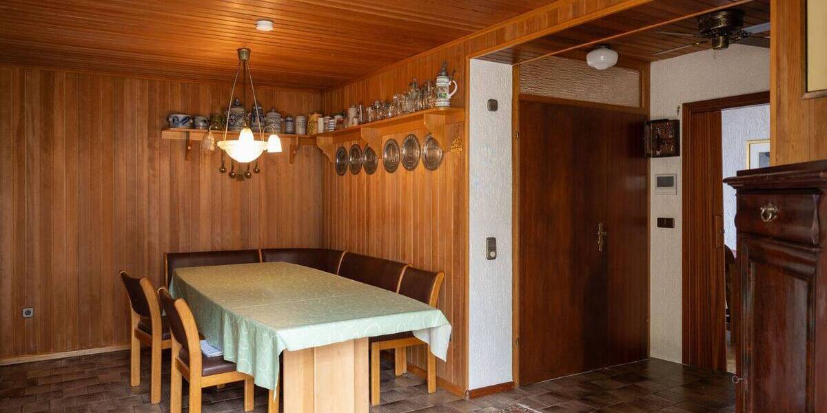 Einfamilienhaus Saarbrücken Malstatt - 7 Zimmer, 134 m&sup2;, 349.000&euro; | Angebot:26741535