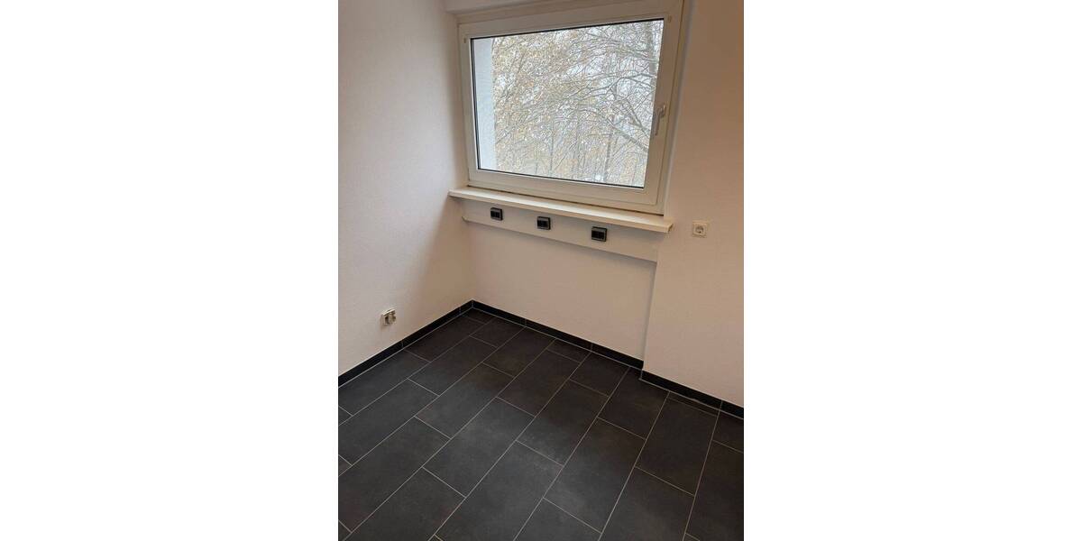 Etagenwohnung Saarbrücken Eschberg - 4 Zimmer, 67 m&sup2;, 157.000&euro; | Angebot:25731178