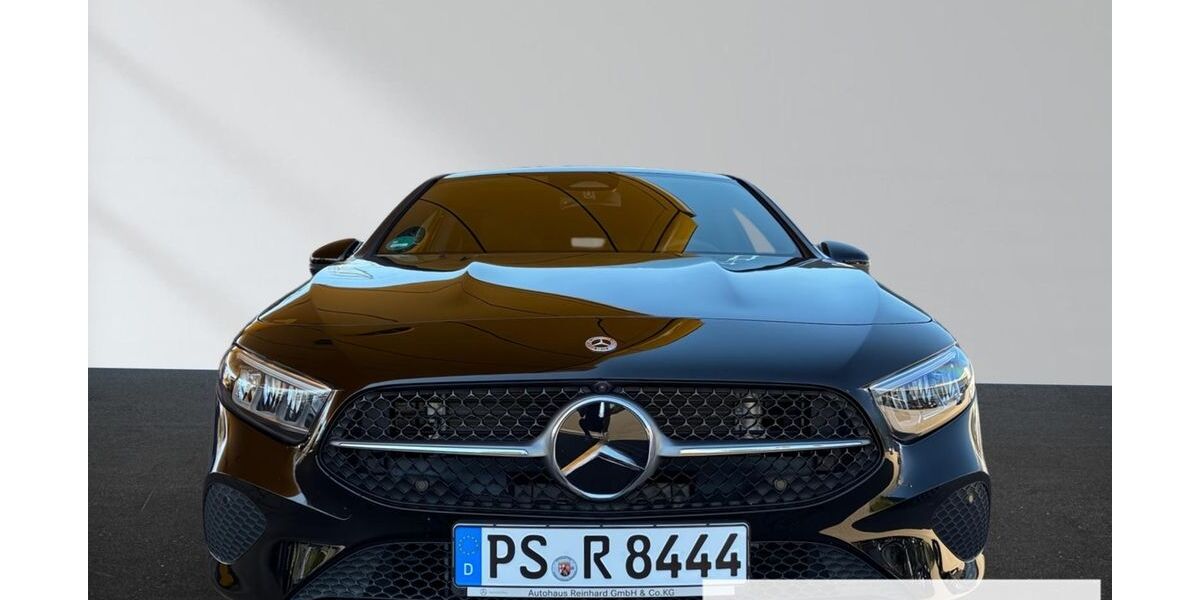 Mercedes-Benz A 180 8.000 km 35.900 &euro; Zweibrücken 66482