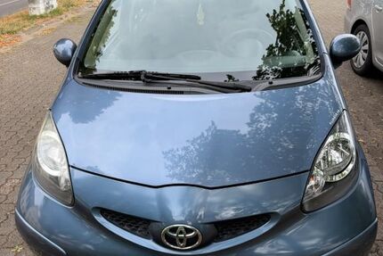 Toyota Aygo (X) 111.200 km 2.700 &euro; Saarbrücken 66128