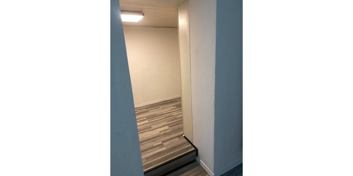 Erdgeschoßwohnung Illingen - 2 Zimmer, 105 m&sup2;, 10&euro; | Angebot:25857854