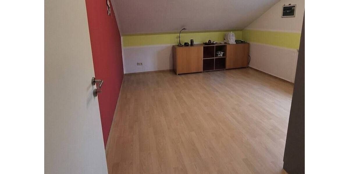 Etagenwohnung Völklingen / Fürstenhausen Fürstenhausen - 5 Zimmer, 116 m&sup2;, 225.000&euro; | Angebot:25928119