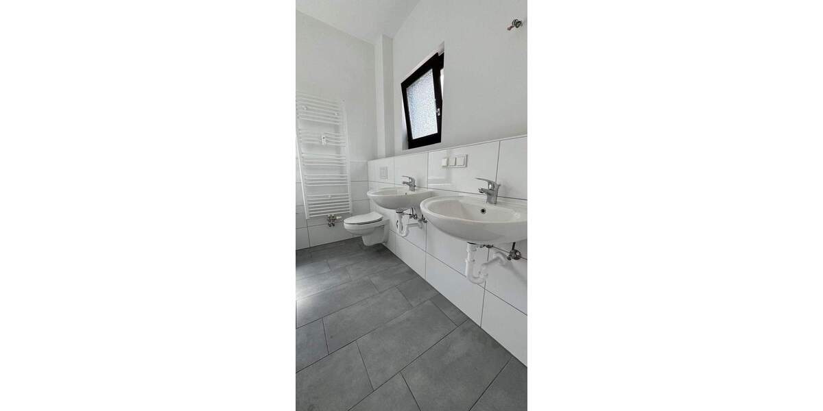 Zimmer Saarbrücken St Johann - 4 Zimmer, 137 m&sup2;, 895&euro; | Angebot:25699900