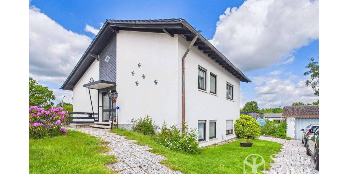 Freistehendes Einfamilienhaus mit heller Wohnatmosphäre, Gartenanlage und Garage, Dorf im Warndt - Einfamilienhaus Großrosseln Dorf im Warndt | Angebot:26645877
