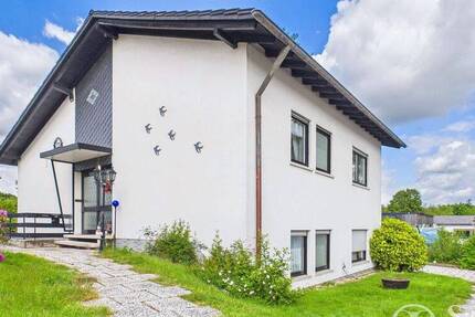 Freistehendes Einfamilienhaus mit heller Wohnatmosphäre, Gartenanlage und Garage, Dorf im Warndt - Haus Großrosseln Dorf im Warndt | Angebot:26645877