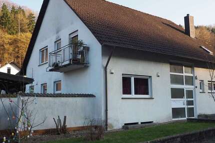 Haus Sankt Ingbert - 8 Zimmer, 205 m&sup2;, 285.000&euro; | Angebot:25869810