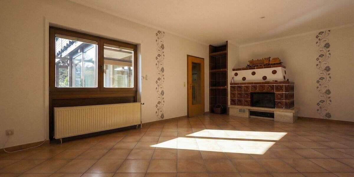 Einfamilienhaus St. Ingbert Oberwürzbach - 7 Zimmer, 200 m&sup2;, 695.000&euro; | Angebot:25675562