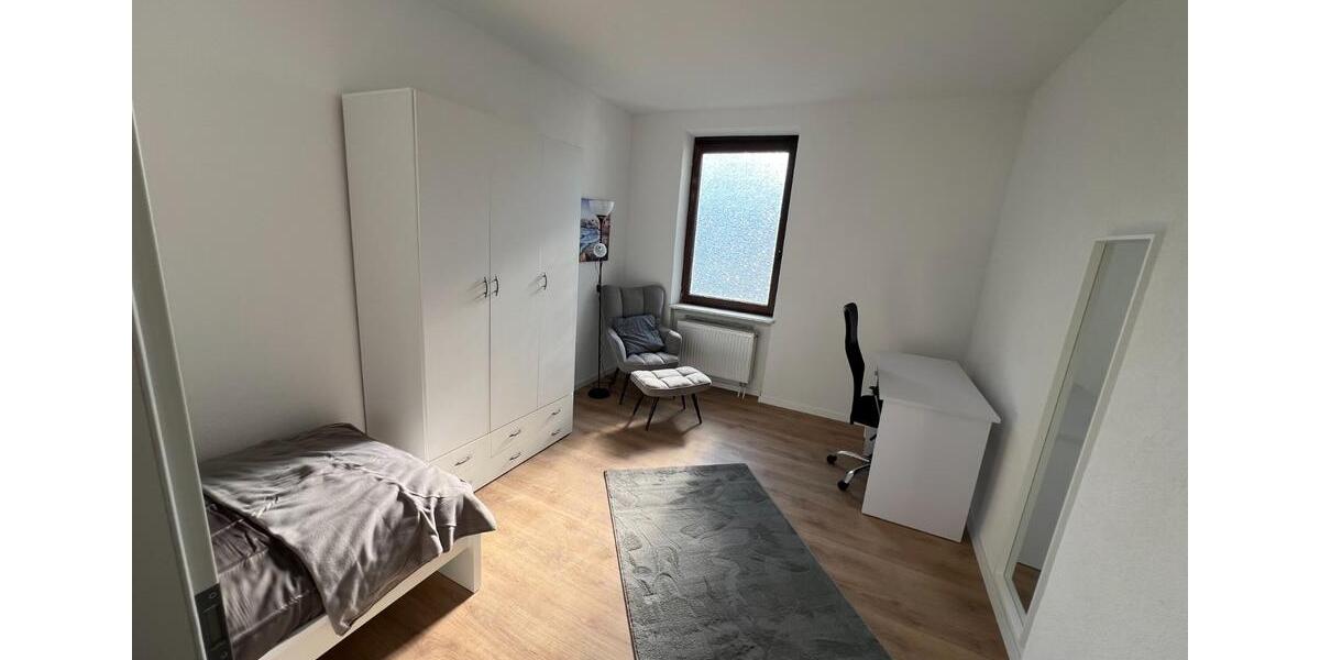 Etagenwohnung Saarbrücken - 4 Zimmer, 85 m&sup2;, 400&euro; | Angebot:25095294