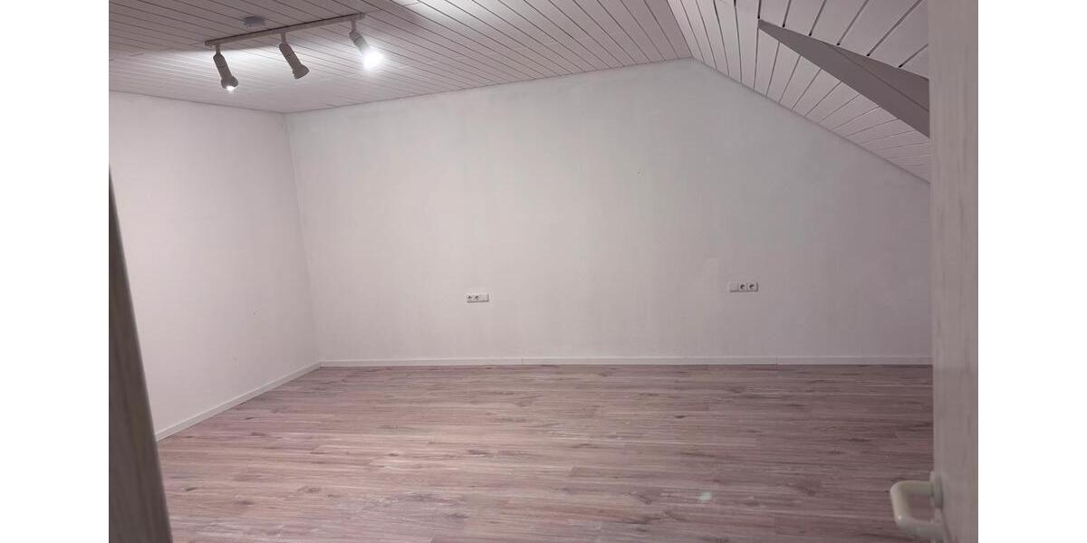 Maisonettenwohnung Saarlouis - 2 Zimmer, 84 m&sup2;, 850&euro; | Angebot:25943080