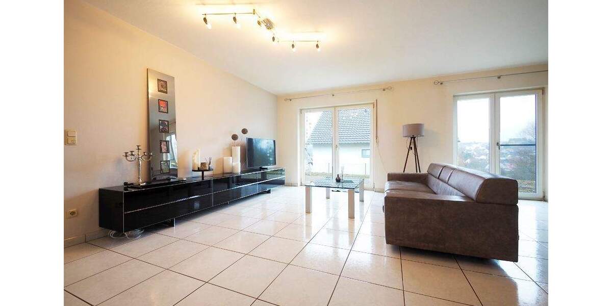 Etagenwohnung Riegelsberg - 4 Zimmer, 102 m&sup2;, 229.000&euro; | Angebot:25819890