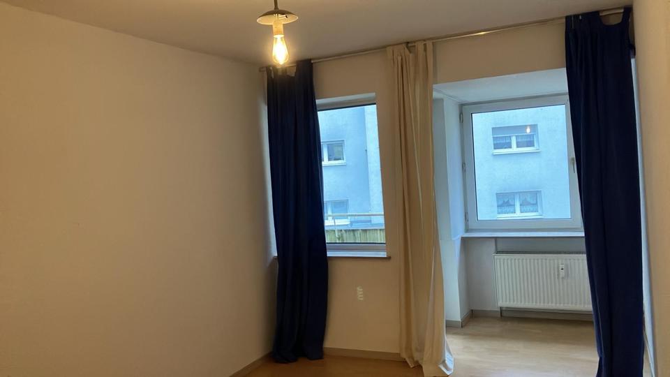 Etagenwohnung Saarbrücken Eschberg - 1 Zimmer, 33 m&sup2;, 350&euro; | Angebot:25931485