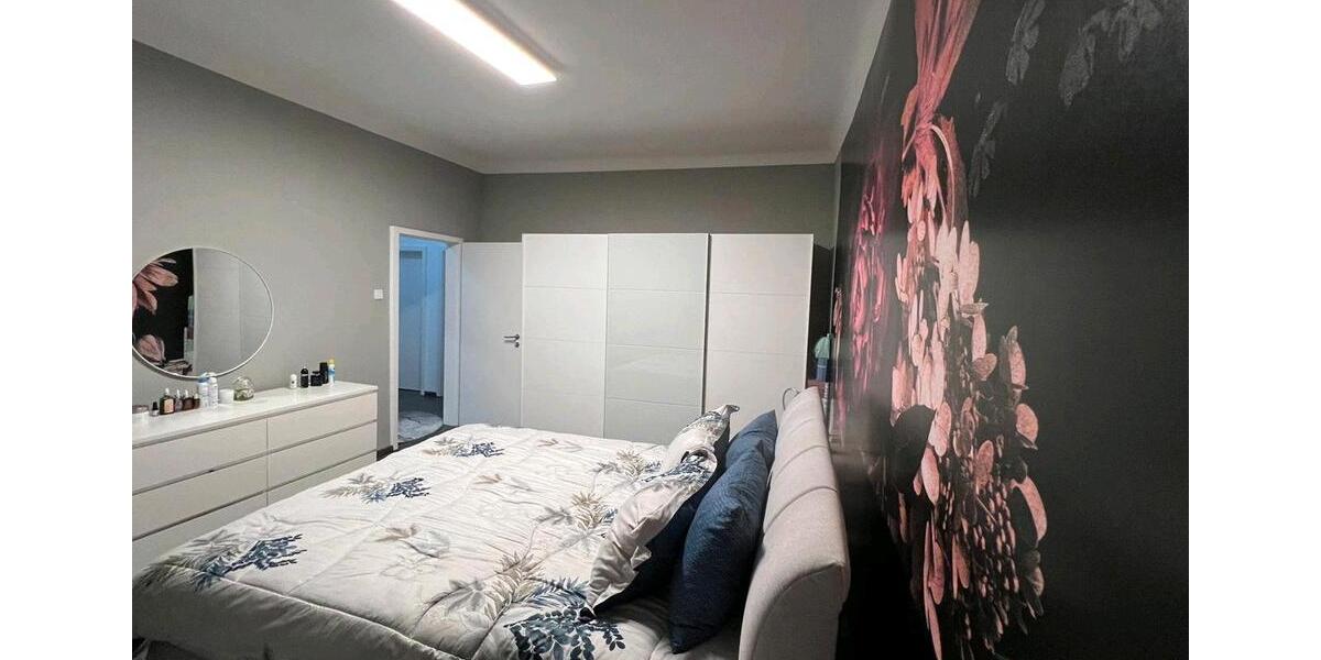 Etagenwohnung Schwalbach - 3 Zimmer, 93 m&sup2;, 900&euro; | Angebot:26532845