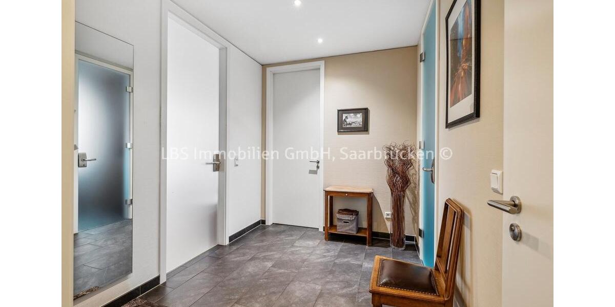 Einfamilienhaus Saarlouis - 4 Zimmer, 245 m&sup2;, 2.450&euro; | Angebot:20985273