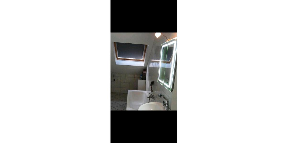 Dachgeschoßwohnung Saarbrücken Bübingen - 3 Zimmer, 90 m&sup2;, 1.000&euro; | Angebot:25907070