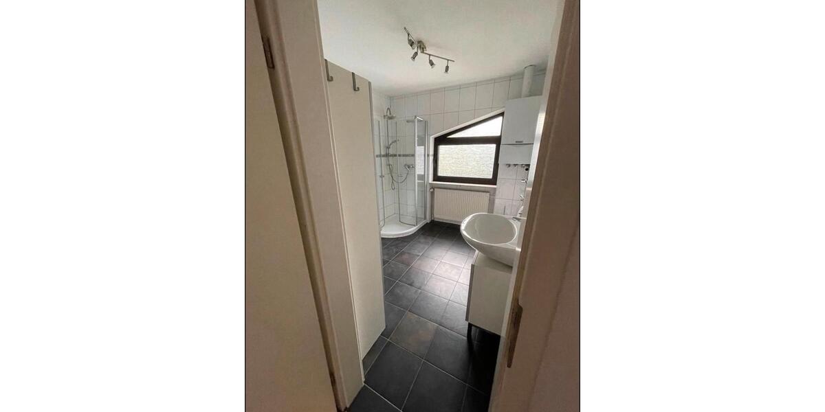 Dachgeschoßwohnung Quierschied - 3 Zimmer, 110 m&sup2;, 850&euro; | Angebot:26211912