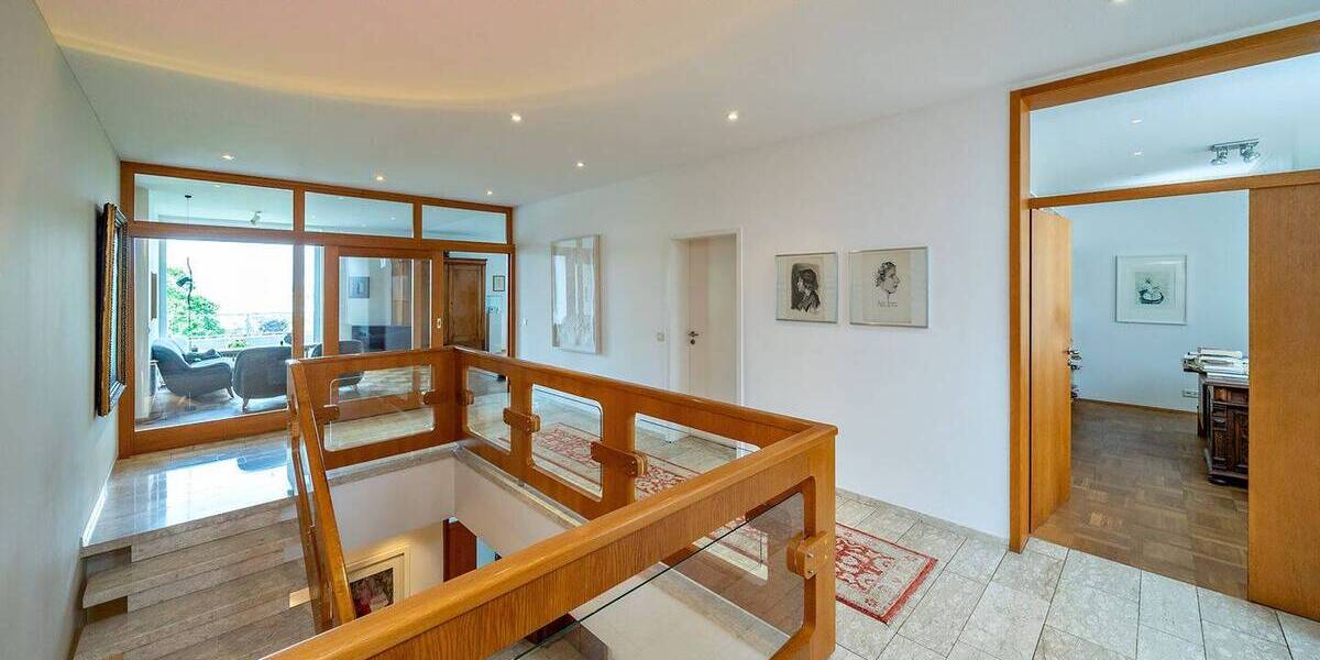 Einfamilienhaus Saarbrücken St Johann - 8 Zimmer, 300 m&sup2;, 1.150.000&euro; | Angebot:25695181