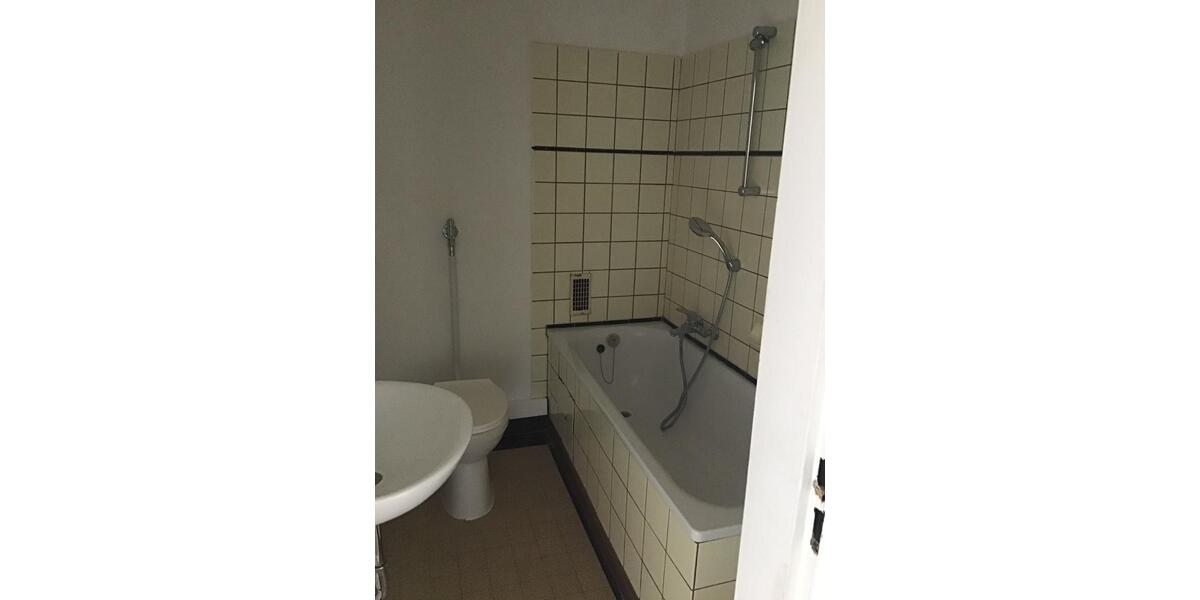 Etagenwohnung Saarbrücken Neue Bremm - 3 Zimmer, 70 m&sup2;, 780&euro; | Angebot:26603876