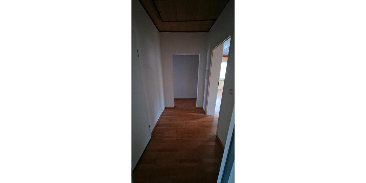 Etagenwohnung Sankt Ingbert - 2 Zimmer, 74 m&sup2;, 750&euro; | Angebot:25543037