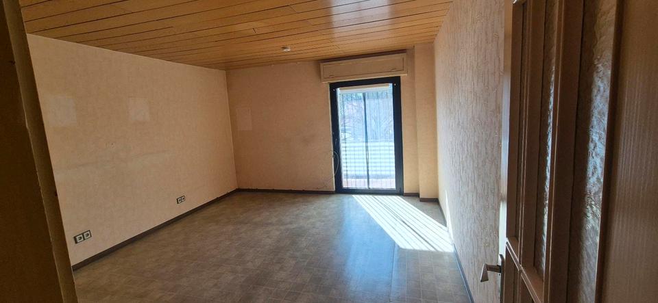 Etagenwohnung Heusweiler - 5 Zimmer, 130 m&sup2;, 900&euro; | Angebot:25957201