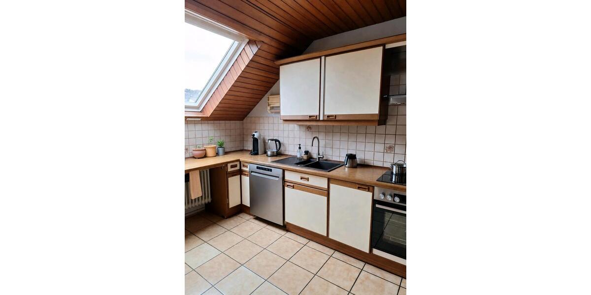 Etagenwohnung Saarbrücken Eschberg - 4 Zimmer, 125 m&sup2;, 1.150&euro; | Angebot:26413211