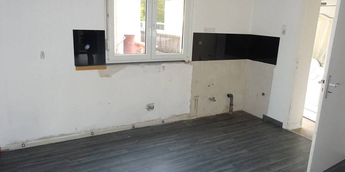 Mehrfamilienhaus, Wohnhaus Völklingen Luisenthal - 5 Zimmer, 112 m&sup2;, 136.000&euro; | Angebot:26017433