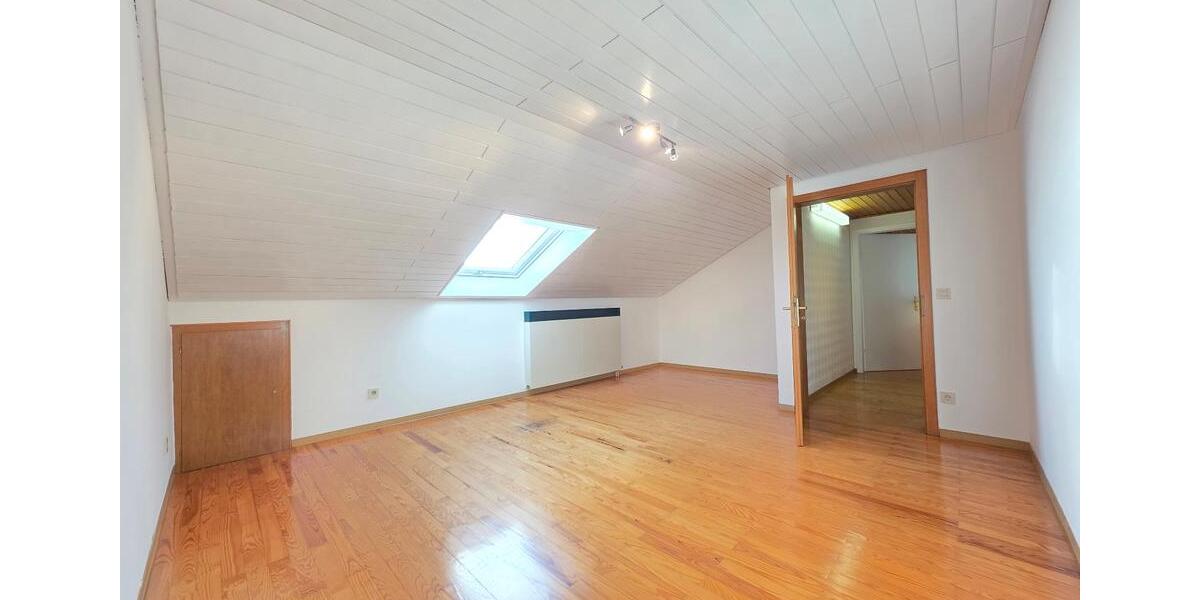 Maisonettenwohnung Lebach - 6 Zimmer, 205 m&sup2;, 1.320&euro; | Angebot:25268842