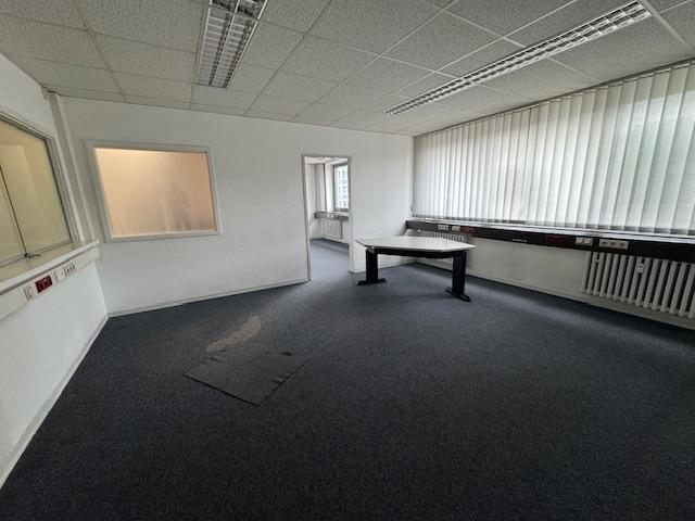 Gewerbeobjekt Saarbrücken Neue Bremm - 1.960&euro; | Angebot:23885900