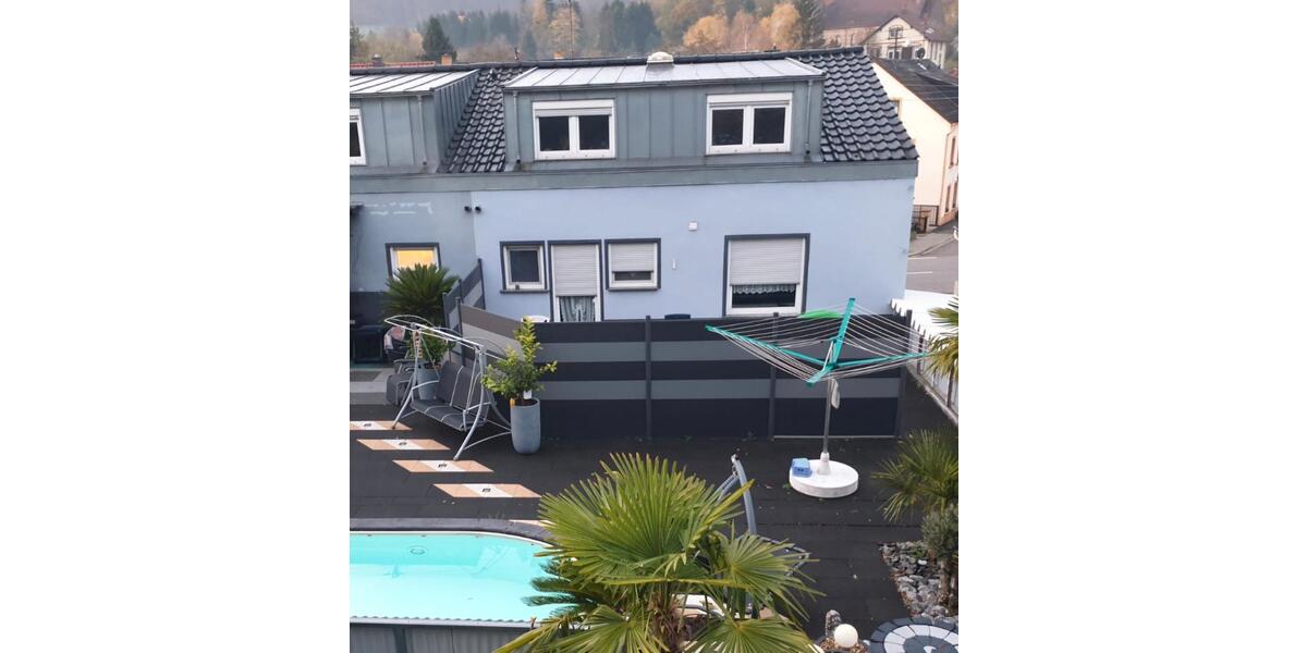Etagenwohnung Saarbrücken Brebach-Fechingen - 5 Zimmer, 155 m&sup2;, 210.000&euro; | Angebot:26111977