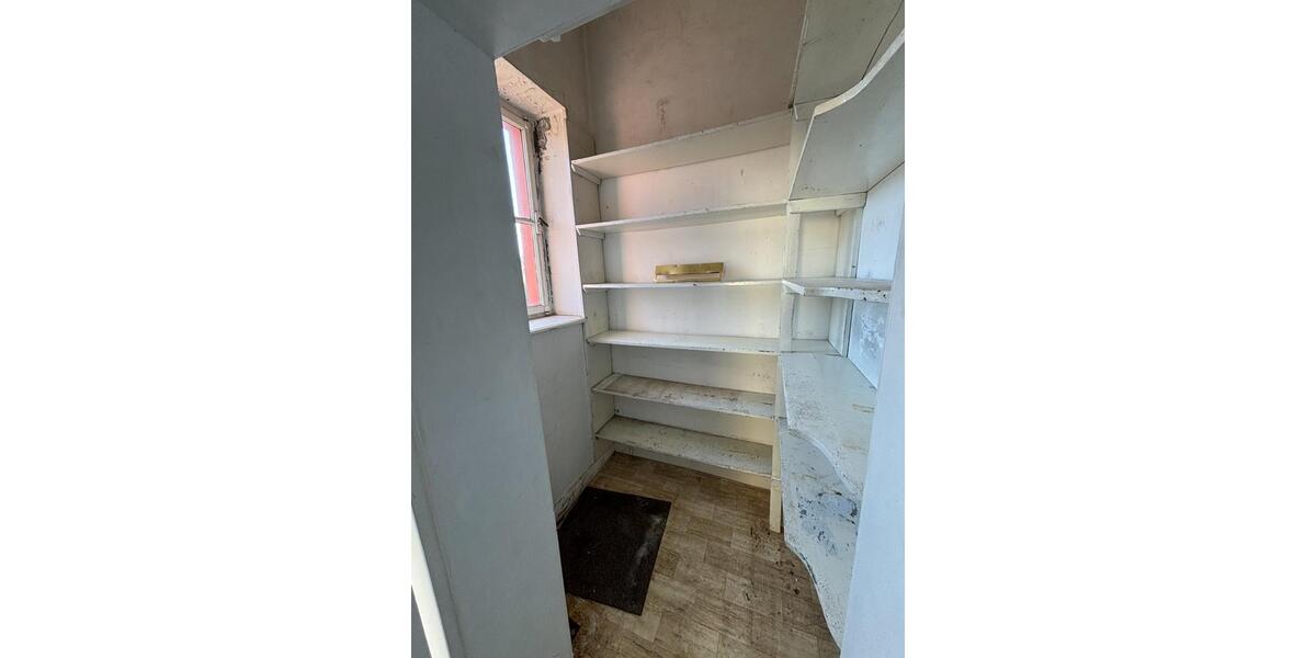 Etagenwohnung Neunkirchen - 5 Zimmer, 132 m&sup2;, 1.100&euro; | Angebot:25476139