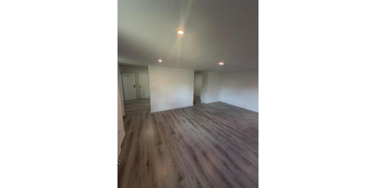 Erdgeschoßwohnung Saarbrücken Brebach-Fechingen - 3 Zimmer, 77 m&sup2;, 600&euro; | Angebot:24658518