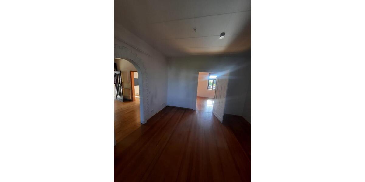 Einfamilienhaus Heusweiler - 4 Zimmer, 120 m&sup2;, 1.000&euro; | Angebot:26692027