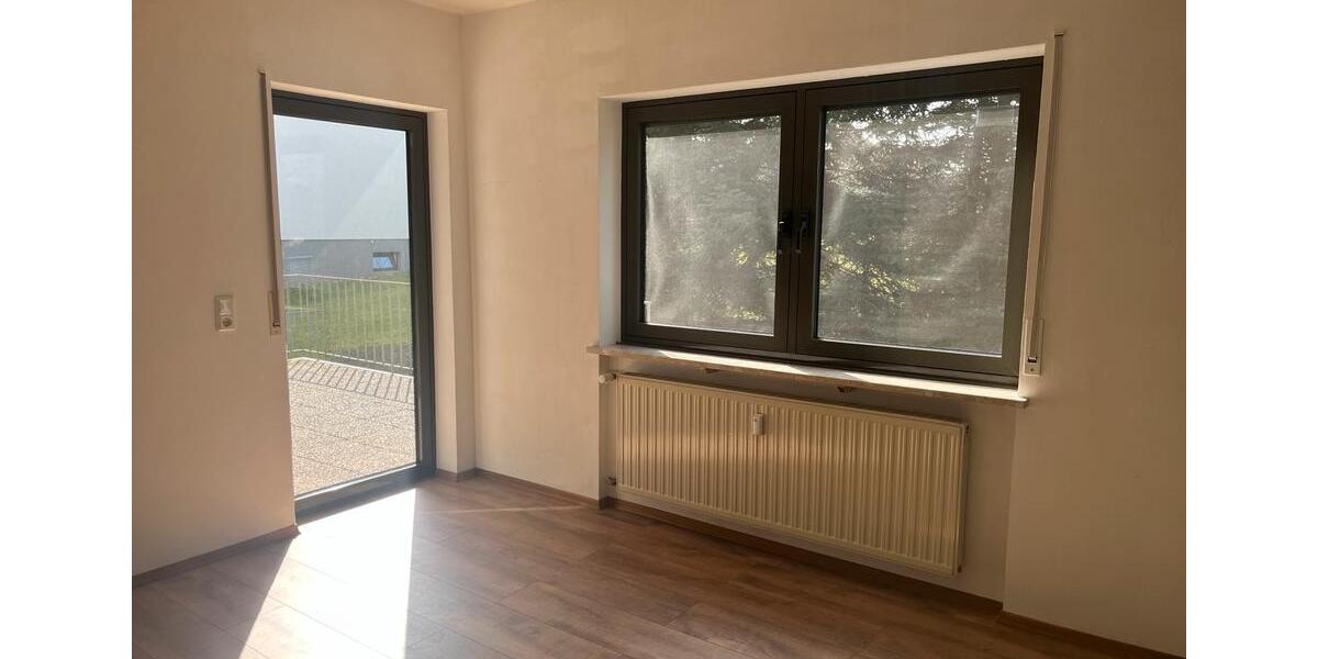 Erdgeschoßwohnung Schmelz - 4 Zimmer, 105 m&sup2;, 700&euro; | Angebot:25599672