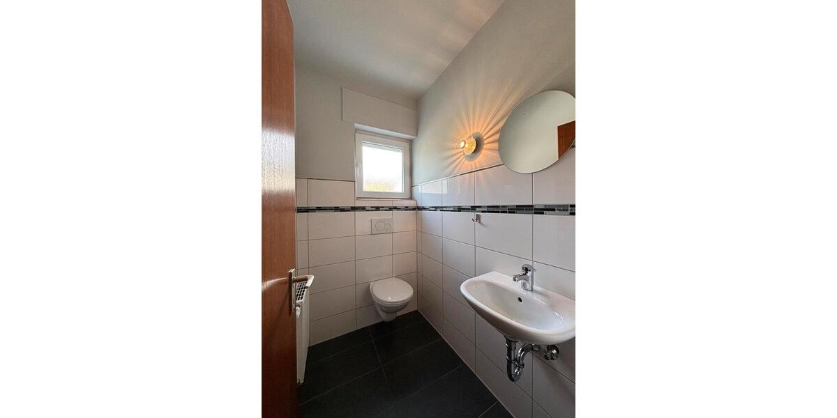 Erdgeschoßwohnung Sankt Ingbert - 4.5 Zimmer, 158 m&sup2;, 1.250&euro; | Angebot:26635852