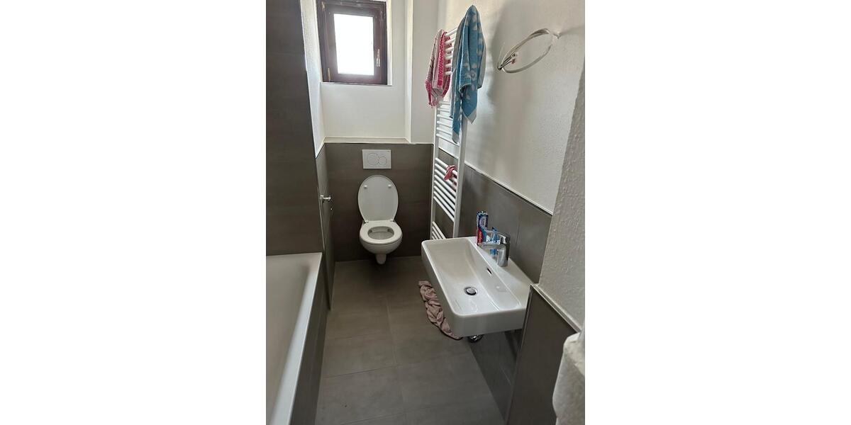 Etagenwohnung Saarbrücken Brebach-Fechingen - 4 Zimmer, 85 m&sup2;, 650&euro; | Angebot:25150577