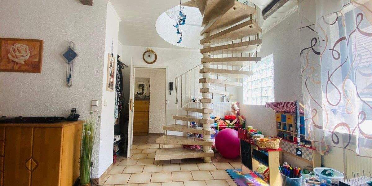 Mehrfamilienhaus, Wohnhaus Püttlingen / Köllerbach Köllerbach - 9 Zimmer, 200 m&sup2;, 240.000&euro; | Angebot:25769639