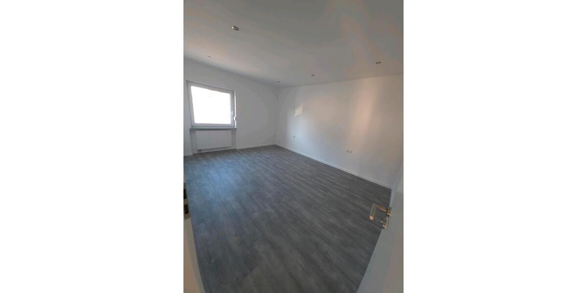 Erdgeschoßwohnung Neunkirchen - 3 Zimmer, 85 m&sup2;, 760&euro; | Angebot:25904466