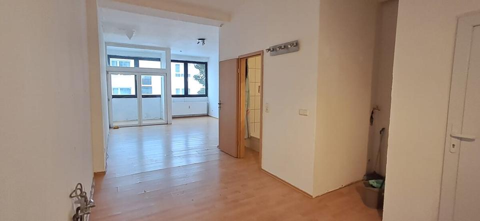 Erdgeschoßwohnung Saarbrücken West - 1 Zimmer, 50 m&sup2;, 500&euro; | Angebot:24507840