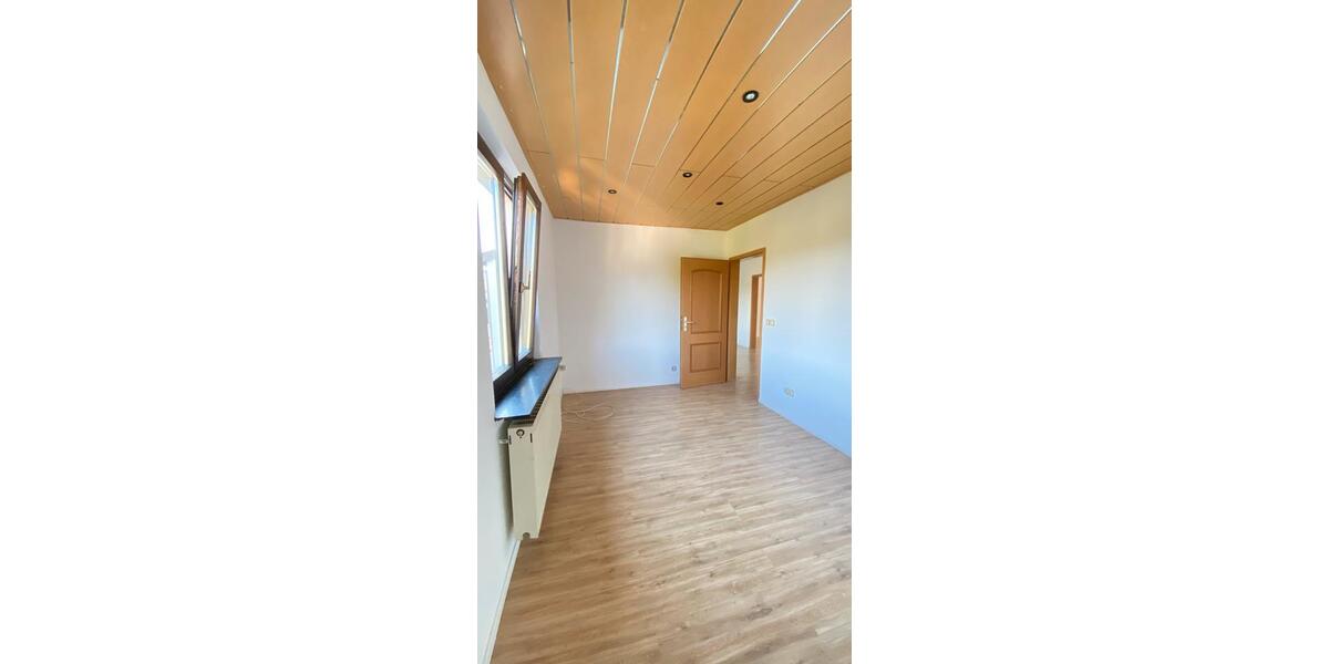 Etagenwohnung Püttlingen - 3 Zimmer, 95 m&sup2;, 630&euro; | Angebot:25834090